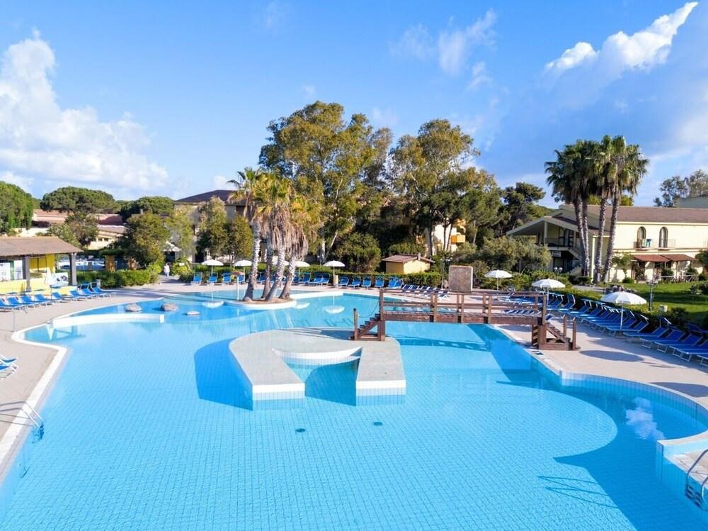 Hotel Fortezza Arborea Exterior foto